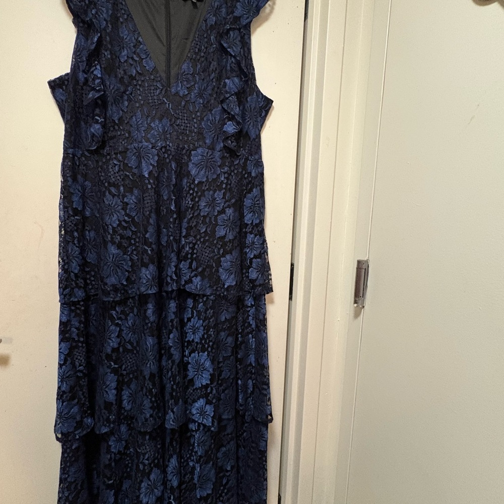 Lulu's Navy Floral Lace Maxi Dress